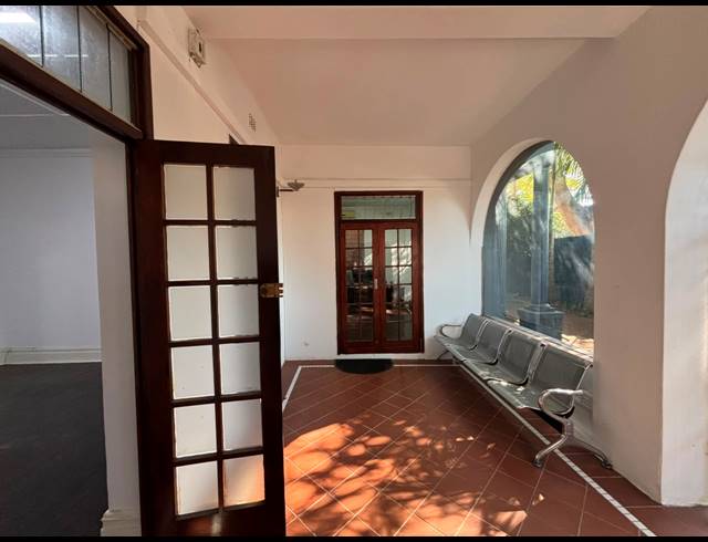 140M² OFFICE TO LET IN MORNINGSIDE